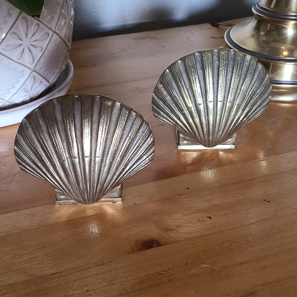 Solid Brass Clamshell Bookends